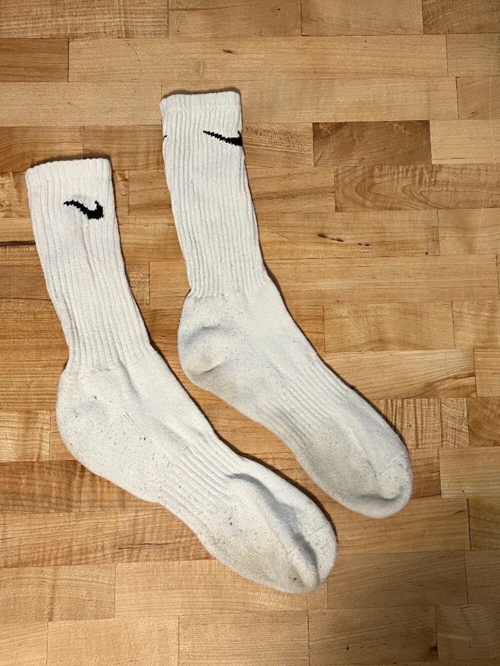 Used Men's Nike Cushioned White Crew Socks Large Size 8-12